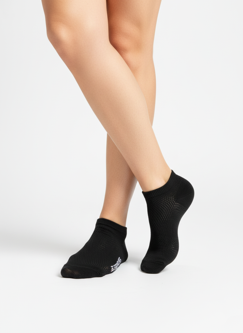 BLACK MESH NO-SHOW SOCKS