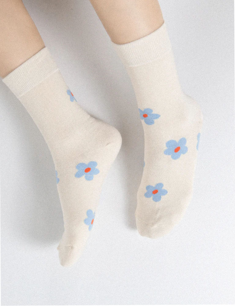 FLOWER CARPET - IVORY SOCKS