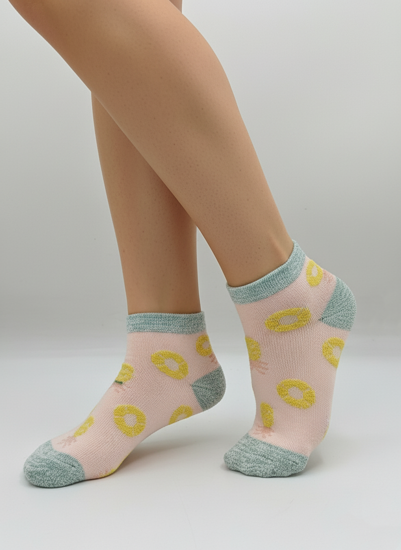 PINK PINEAPPLE ANKLE SOCKS