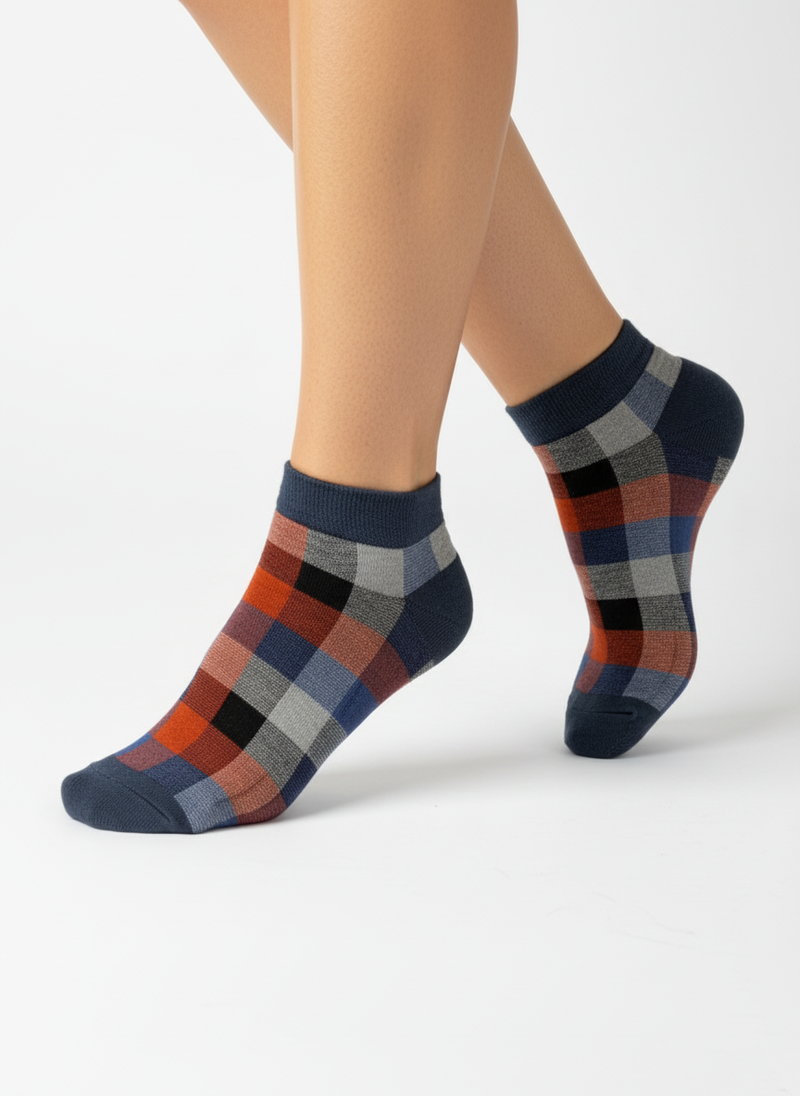 NAVY PLAID CHECK ANKLE SOCKS