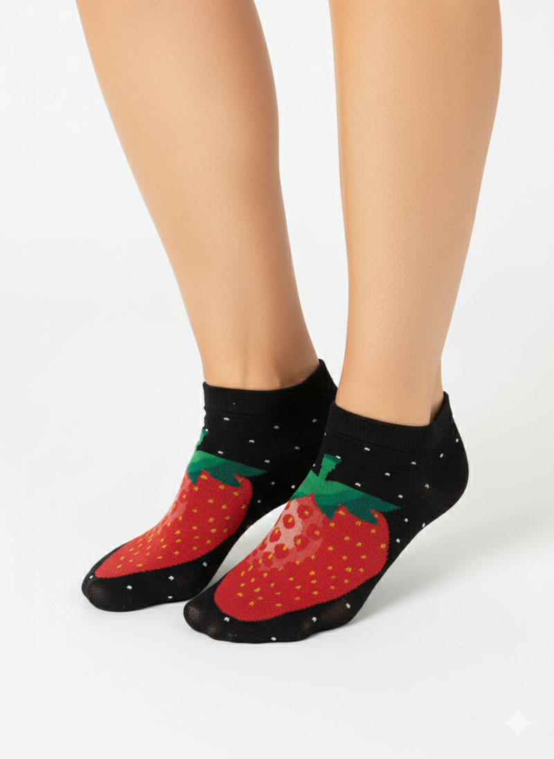 BLACK STRAWBERRY SPRINKLES ANKLE SOCKS