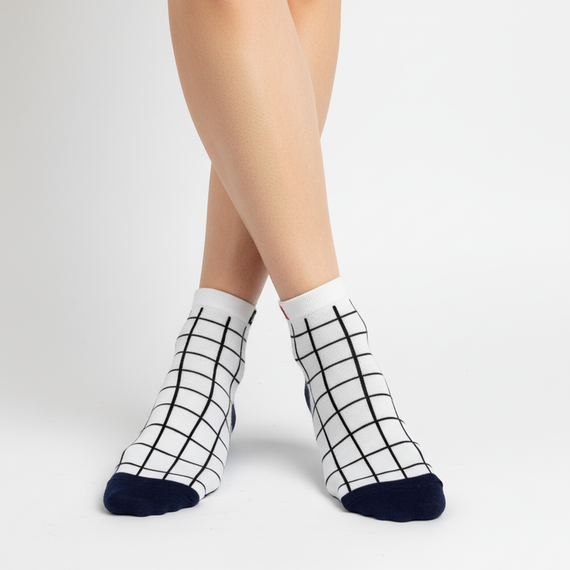 URBAN GRID QUARTER CREW SOCKS (BLACK & WHITE)