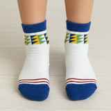 THE GLOBAL TRAVELER AZTEC NON SLIP SOCKS (4 - 7 YRS)