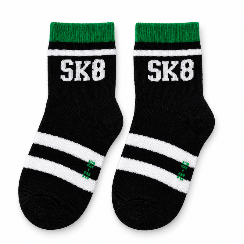 SK8 STREET STYLE BLACK & GREEN KIDS SOCKS (2-4 Years)