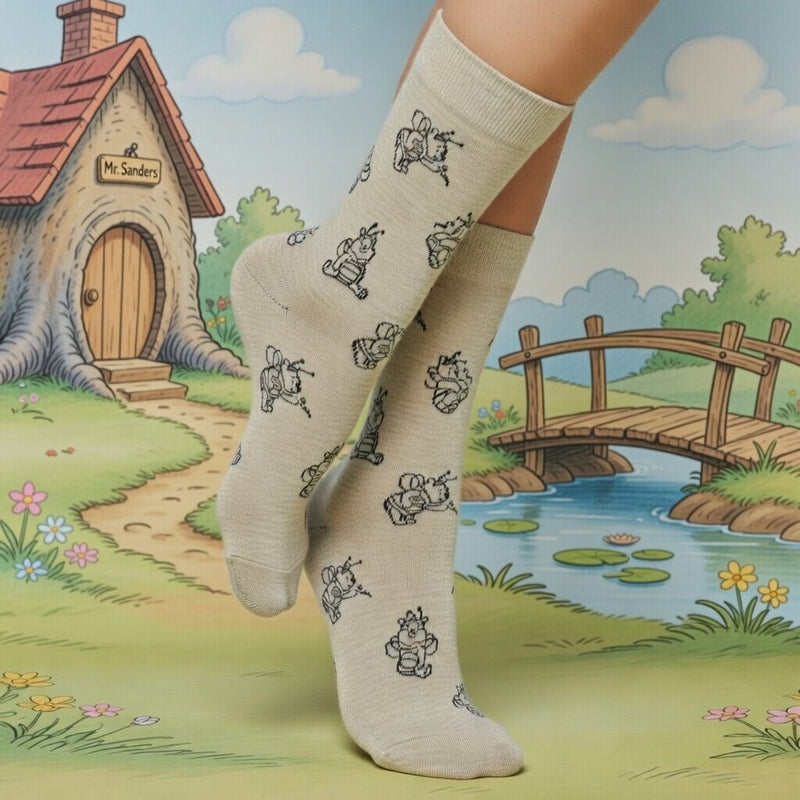 CLASSIC WINNIE THE POOH SKETCH SOCKS