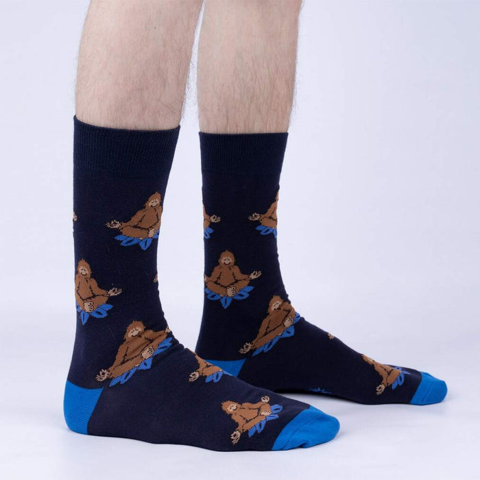 MEDITATING BIGFOOT CREW SOCKS
