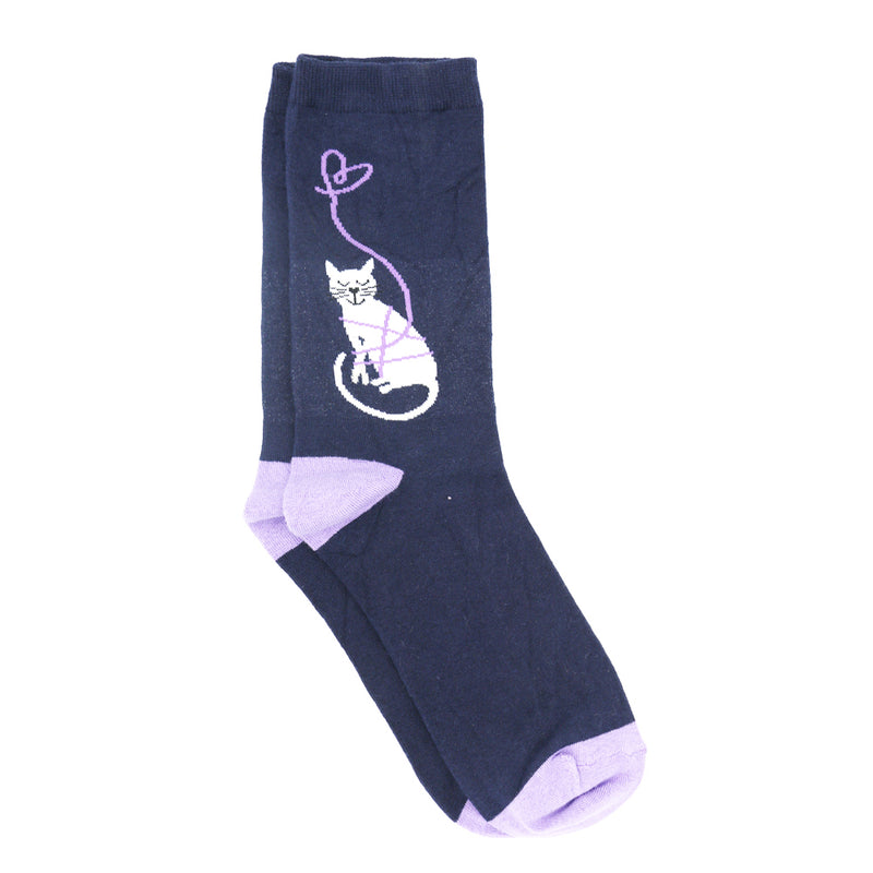 CAT WITH STRINGS SOCKS